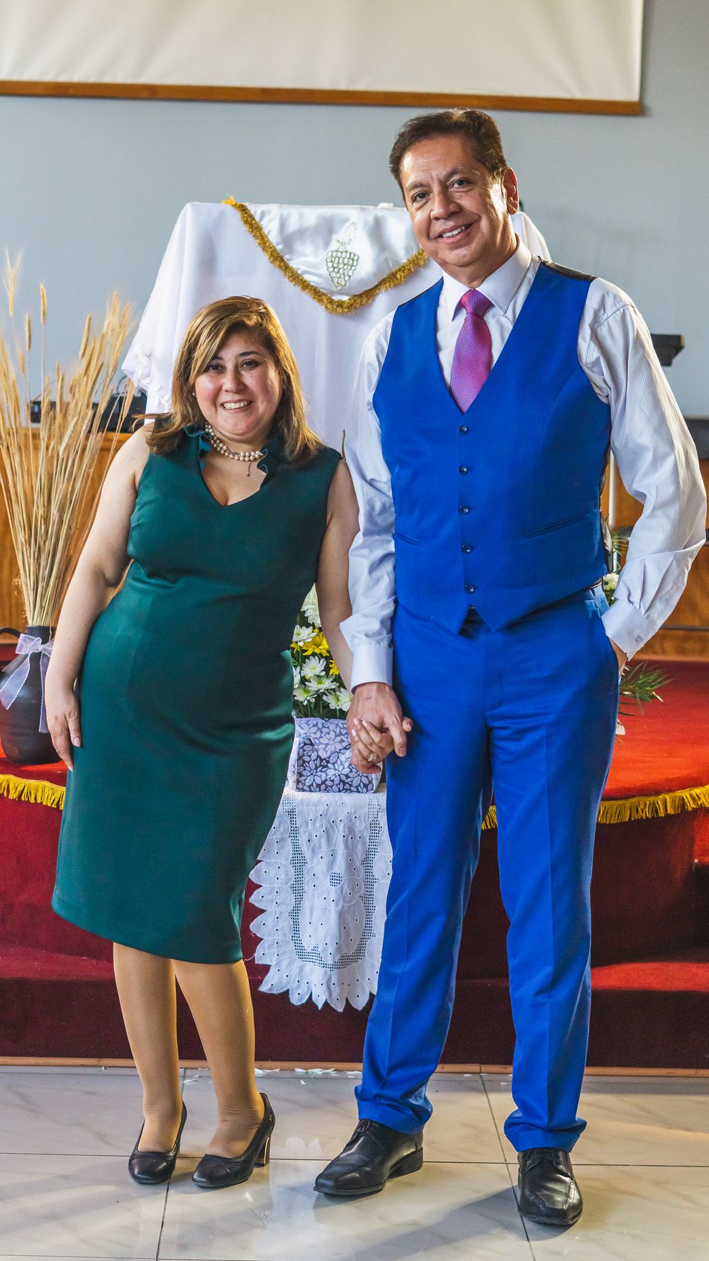 Pastores fundadores del Ministerio Internacional Cristiano Vida de Dios en el templo